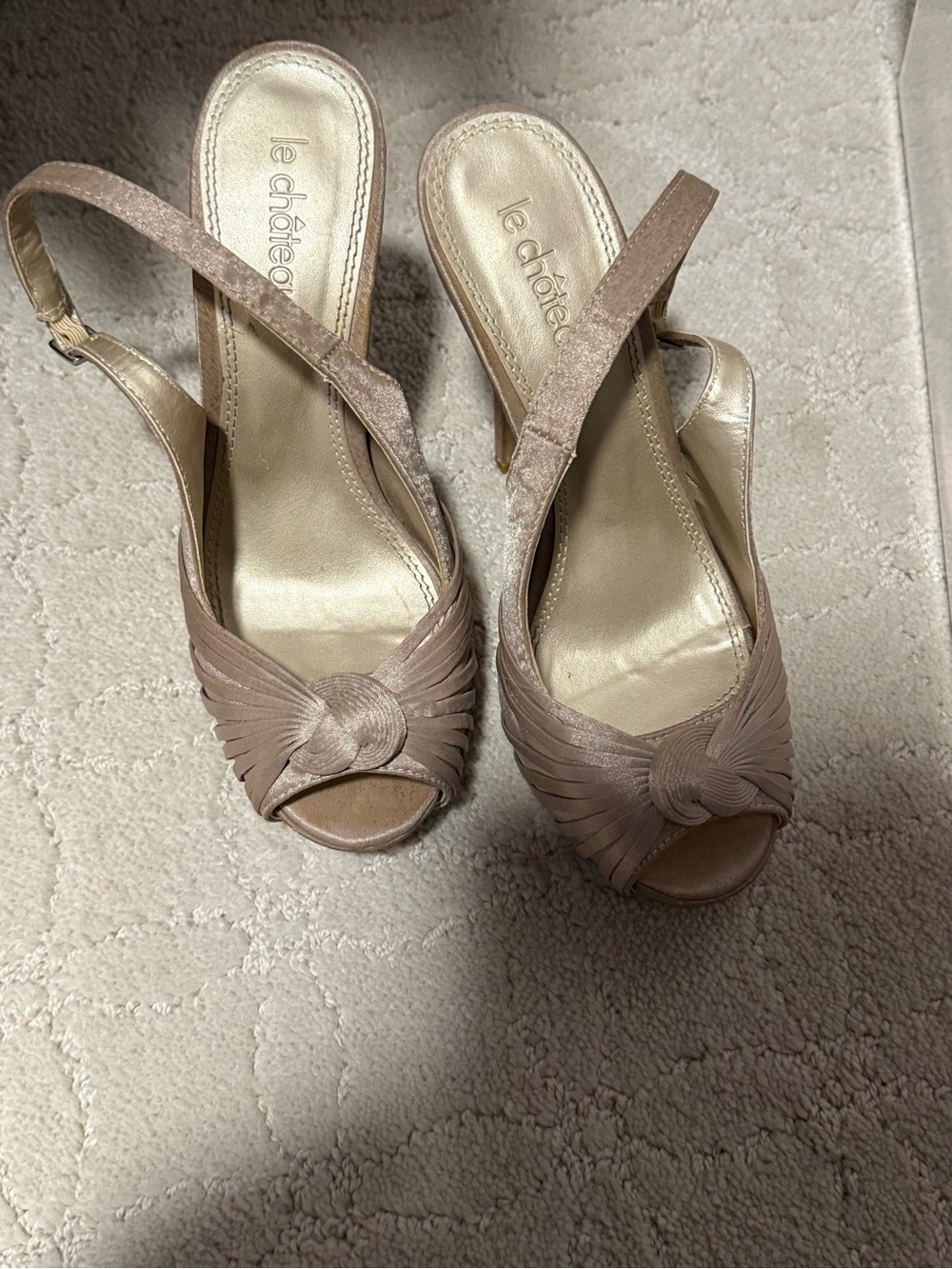 le chateau Blush Knot Peep-Toe Slingback Heels